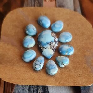 Blue Turquoise ( Genunine Golden Hills) Gemstone Set 16 KARATS